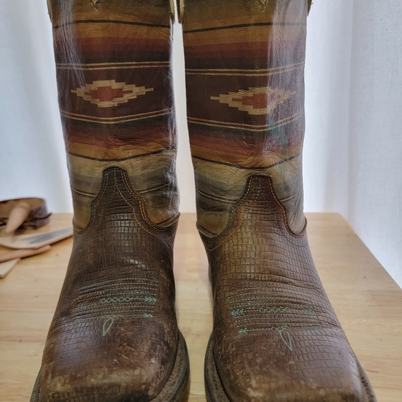 Ariat Women's Circuit Savanna Lizzard Print & Vintage Serape Square Toe Boots - Picture 3 of 5